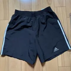 adidas 黒 ショートパンツ