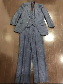 スリーピーススーツ　セットアップ　成人式、卒業式等