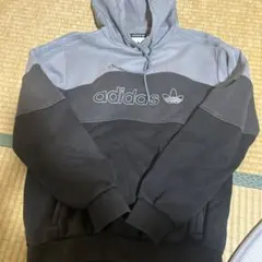 アディダストレーナー