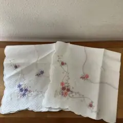 銀座WAKO ハンカチ 2枚 花柄 刺繍　銀座和光のサムネイル