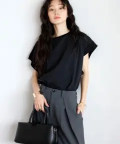 BONJOUR SAGAN 接触冷感 ワイドフレンチスリーブTシャツのサムネイル