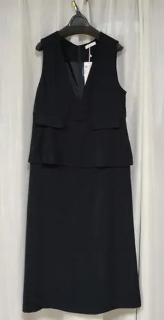 【タグ付き/新品/未使用】a.v.vペプラムドッキングワンピース Sサイズ