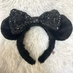 ミニー カチューシャ 黒 スパンコールリボン ファー