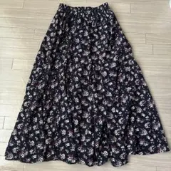 花柄 ロングフレアスカート ブラックのサムネイル