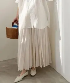 【美品】IENA シアーメッシュプリーツスカート ナチュラル　サイズ36のサムネイル