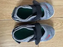 NIKE キッズシューズ FB5528-001 グレー