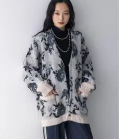 JEANASIS フラワーラメフェザーVカーディガン　ニットカーデ