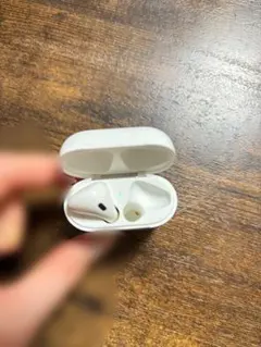 AirPods 第2世代 ケースと左耳のみ