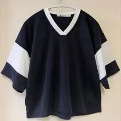 【美品】T by ALEXANDER WANG フットボール風Tシャツ Vネックのサムネイル