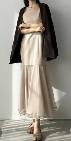 Louere 裾シアーチュールマーメイドキャミワンピース　ベージュL