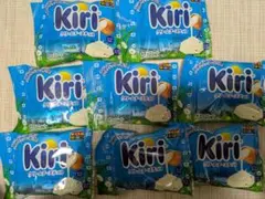チロルチョコ Kiriクリームチーズチョコ 8袋のサムネイル