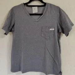 ⑧zucca dayz グレー Vネック Tシャツ