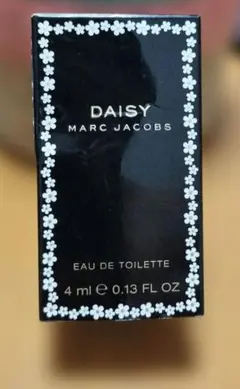 MARC JACOBS DAISY オードトワレ 4ml (箱あり)のサムネイル