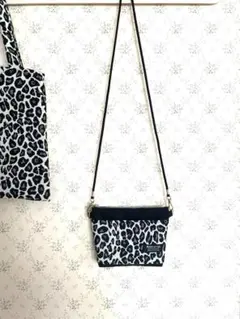 ハンドメイド/ショルダーバッグ/スマホショルダー/サコッシュ