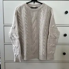 H&M ケーブルニットセーター