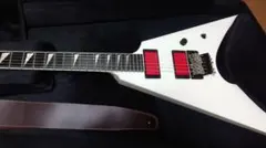 ESP EII E-II ARROW白 FLOYD ROSE EMG 81 85 - メルカリ