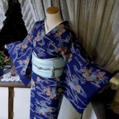 せせらぎに手を浸し風に酔う。紅型の絵模様が美しい正絹絽の夏着物です
