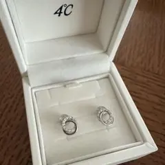 プラチナ ピアス(両耳用)