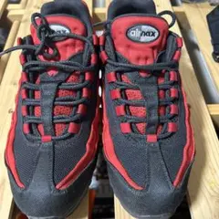 こ*ち様 Nike Air Max 95 ブラック/レッド ナイキバイユー