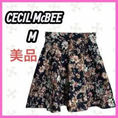 美品　[CECIL McBEE] 花柄　総柄　ふわり　膝丈　フレアスカート
