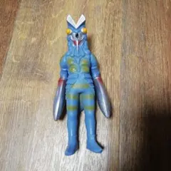 バルタン星人　2013 怪獣フィギュア 水色 銀