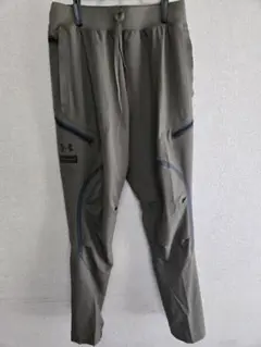 UNDER ARMOUR ストレッチアクティブパンツ オリーブグリーン