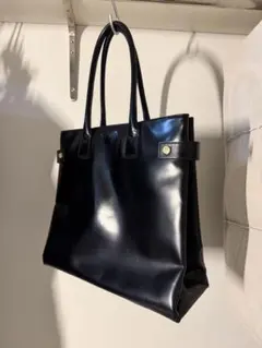 【7/20まで掲載】GUCCI トートバッグ ブラック レザーのサムネイル