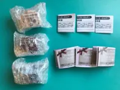 ジルスチュアート　ミニブローチバニティキーホルダー　3種