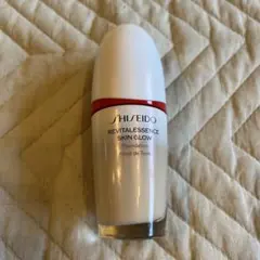 エッセンス　スキン　グロウ　 130 Opal