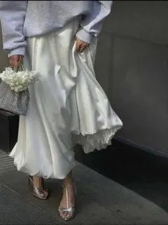 shein サテンスカート