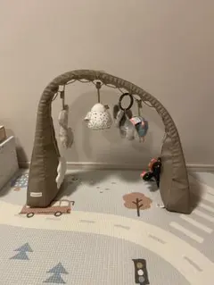 Item thumbnail for item bce6eac6-2313-42e7-b4d6-00f85873423e