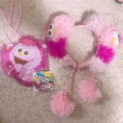USJ ピンクカチューシャ モッピー セサミストリート ポーチ 缶バッチ