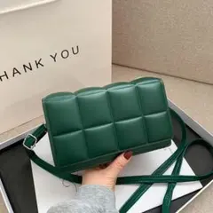 新品　海外　グリーン　スクエアバッグ　ショルダーバッグ　大人女子　韓国　高級