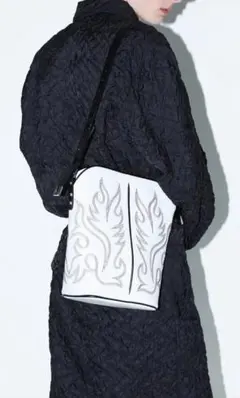 TOGA レザーショルダーバッグ　新品未使用 2025年最新】TOGA レディース ショルダーバッグの人気アイテム