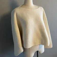 ユニクロ　ボートネックニット