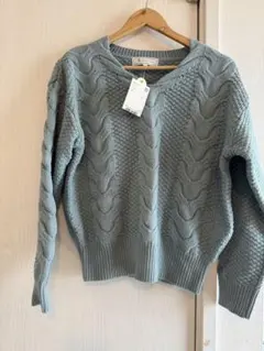 ライトブルー ニット