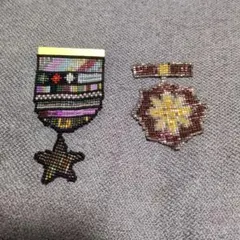 ビーズ織りブローチ ハンドメイド