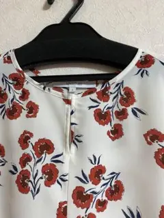 美品⭐︎アンタイトル　花柄ブラウス　オフィスカジュアル　38/M