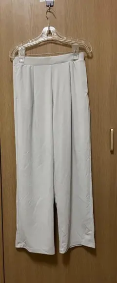 ライトグレー カジュアルパンツ ストレートレッグ