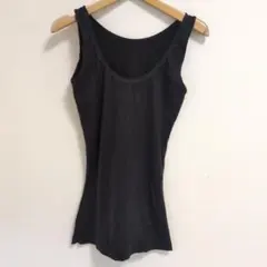 ノーブランド タンクトップ ノースリーブ S 黒 シンプル素材 美ラインインナー