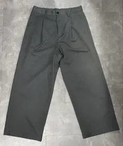 ストライプ柄 グレー ストレートパンツのサムネイル