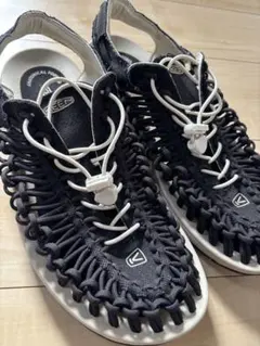 KEEN ハイブリッドフットウェア ブラックサンダル