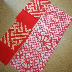 い. 古布　正絹　絞り　赤　お細工ものや雛の飾りなどに