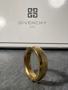 Givenchyゴールドリング24号前後