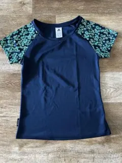 adidas ネイビー フラワーパターン 半袖Tシャツ Mのサムネイル