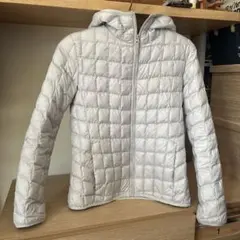 UNIQLO Mサイズ フード付きジャケット　白