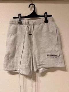 ESSENTIALS グレー ショートパンツのサムネイル