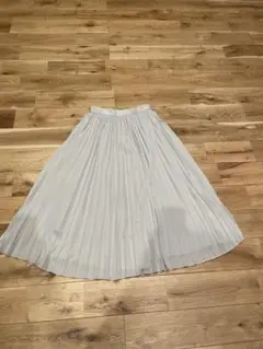 GU プリーツスカート ライトグレー　Mサイズ