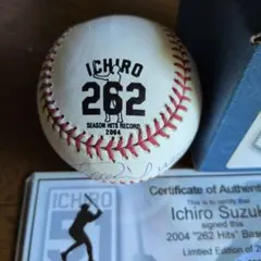 イチロー 2004 シーズン262安打 記念 サインボール(印刷) ,パーカー イチロー 2004 ゴールドグラブ記念ボール サイン入り - メルカリ