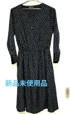 closet story ネイビー花柄長袖ワンピース　新品未使用品のサムネイル
